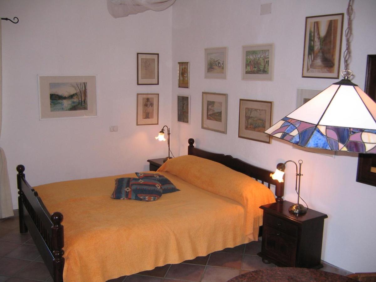 Studio-Appartment In Landhaus Mit Meerblick Porto Azzurro Exterior photo